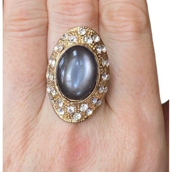 vtg Adjustable Statement ring grey gold-tone, rhinestones, grey jelly belly - Picture 8 of 9